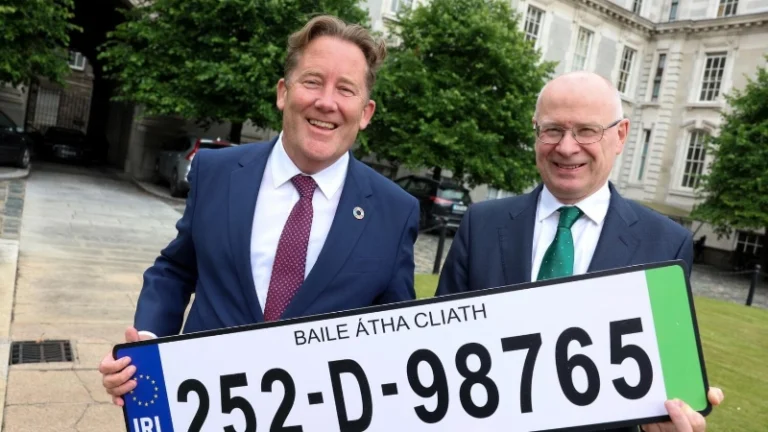 Green ‘Flash’ Registration Plates for Electric Vehicles